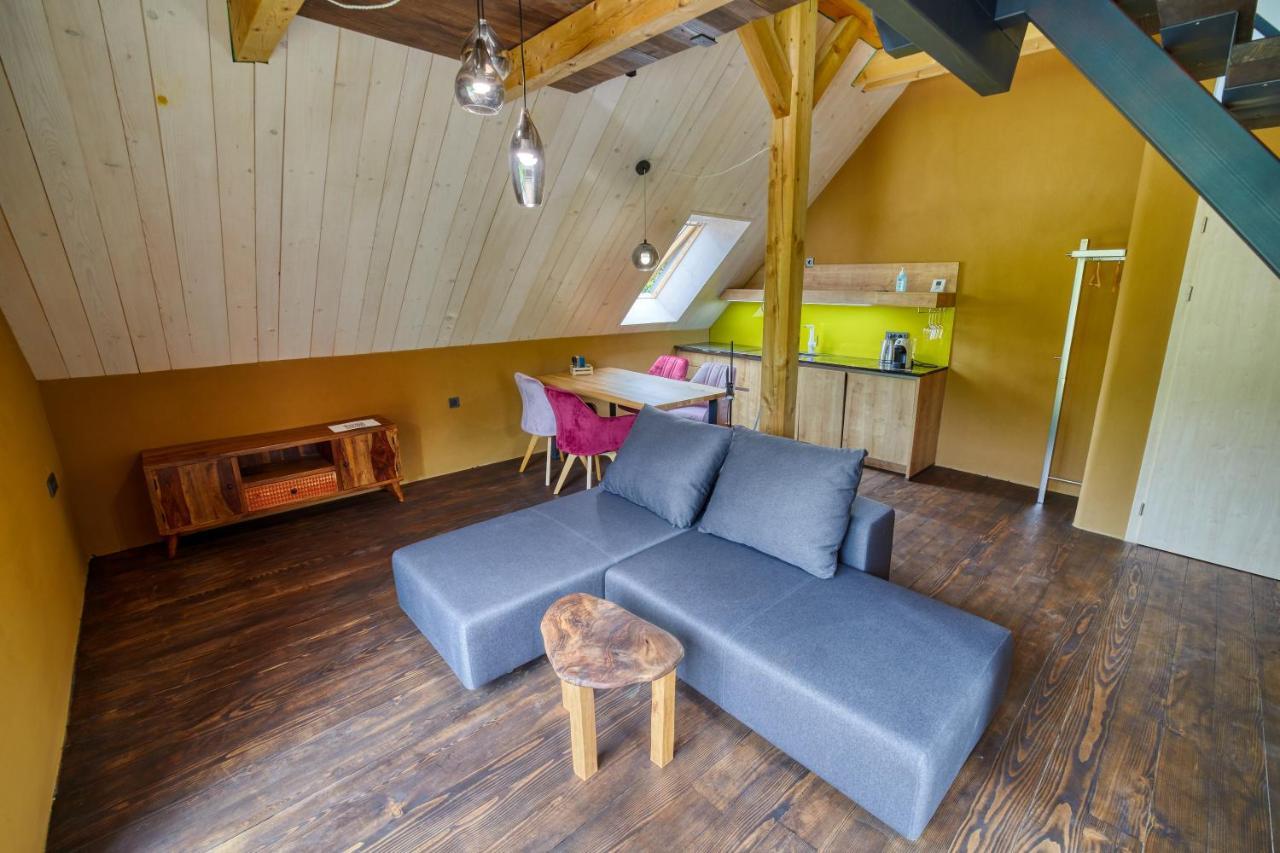 Hisa Zdravega Oddiha Apartment Begunje pri Cerknici Bagian luar foto